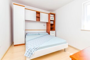 Apartment (A1) | Iron/ironing board, free WiFi - Apartment Fontana (Postira)