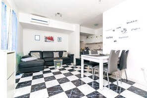 Apartment (A1) | Living room - Apartment Fontana (Postira)