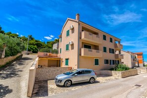 Building design - Apartment Fontana (Postira)