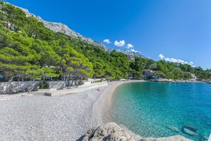 Beach - Rooms Maza (Brela)