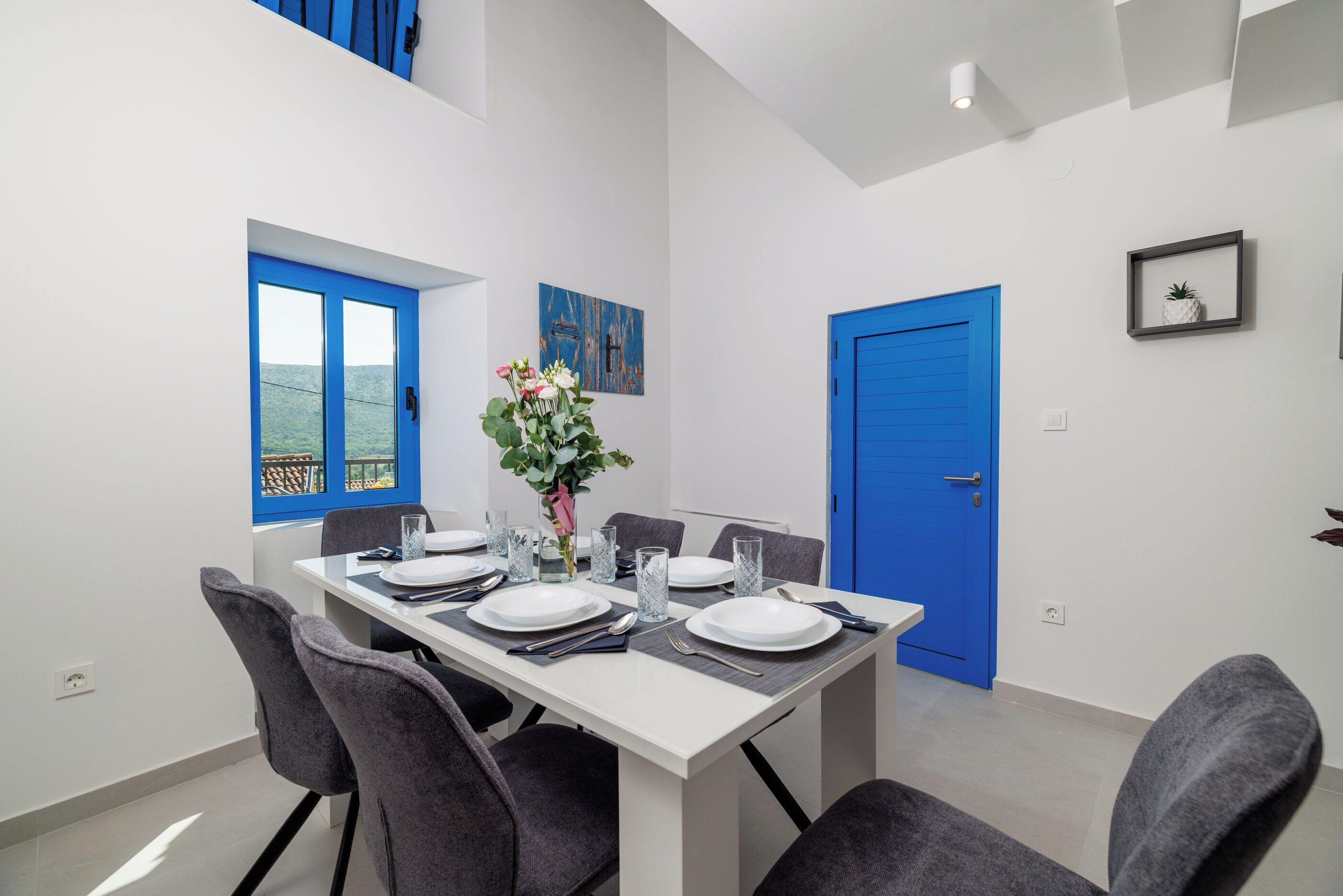 House | Dining