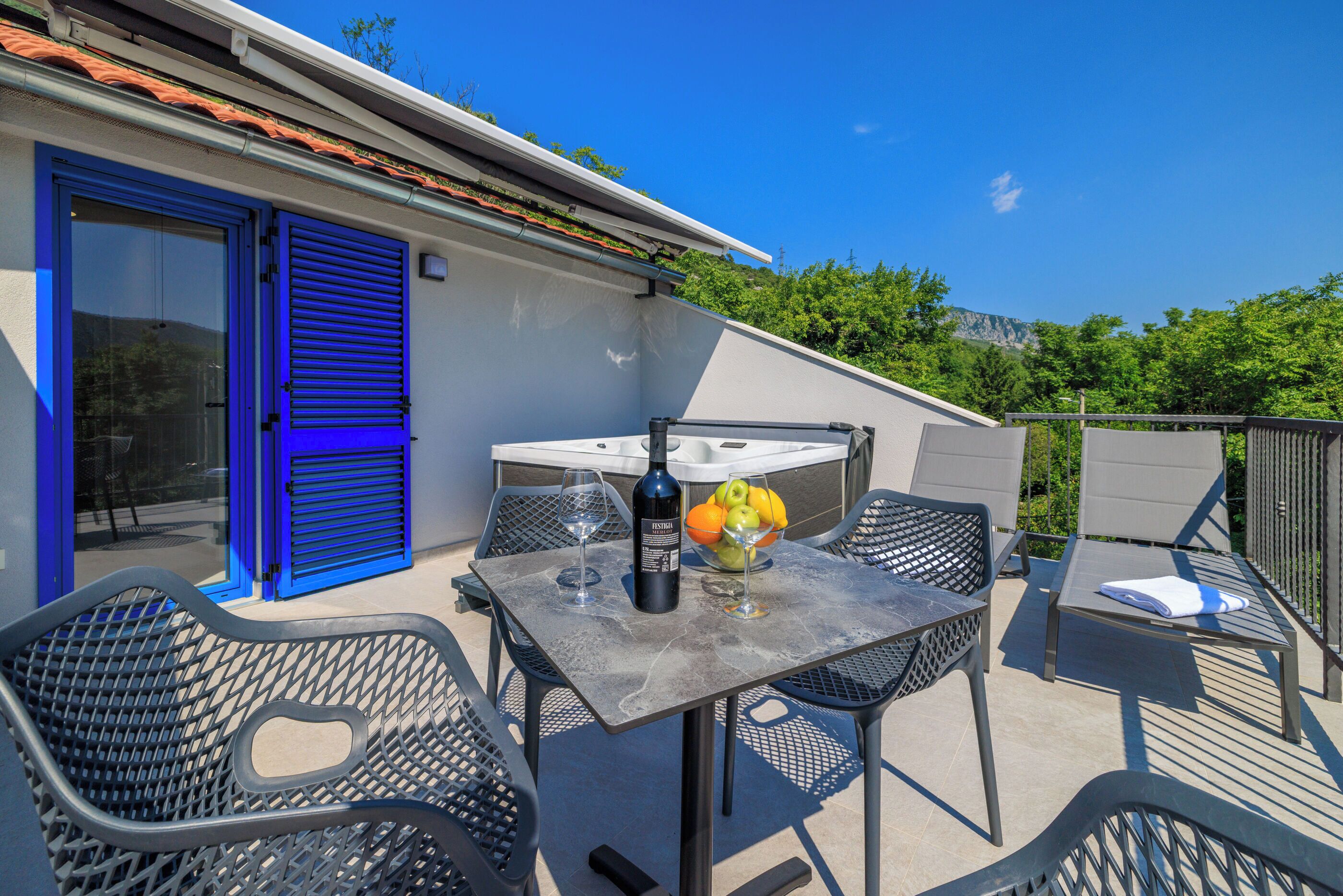 House | Balcony