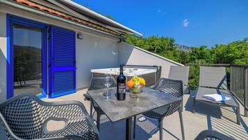House | Balcony