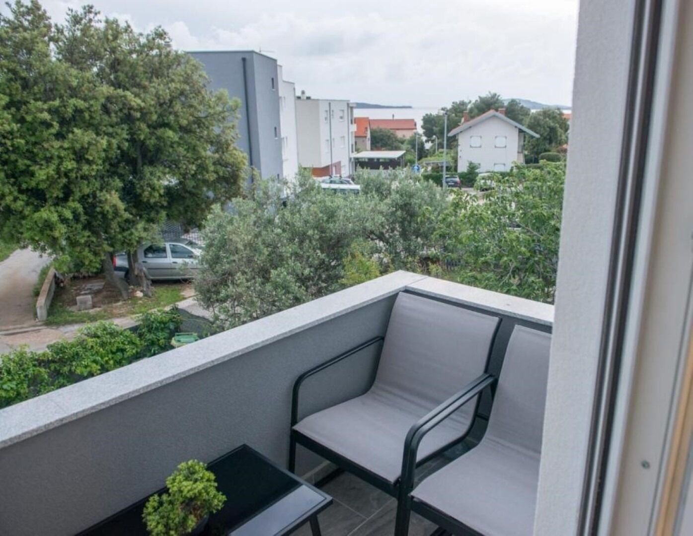 อพาร์ทเมนท์ (A2) | ลานระเบียง/นอกชาน