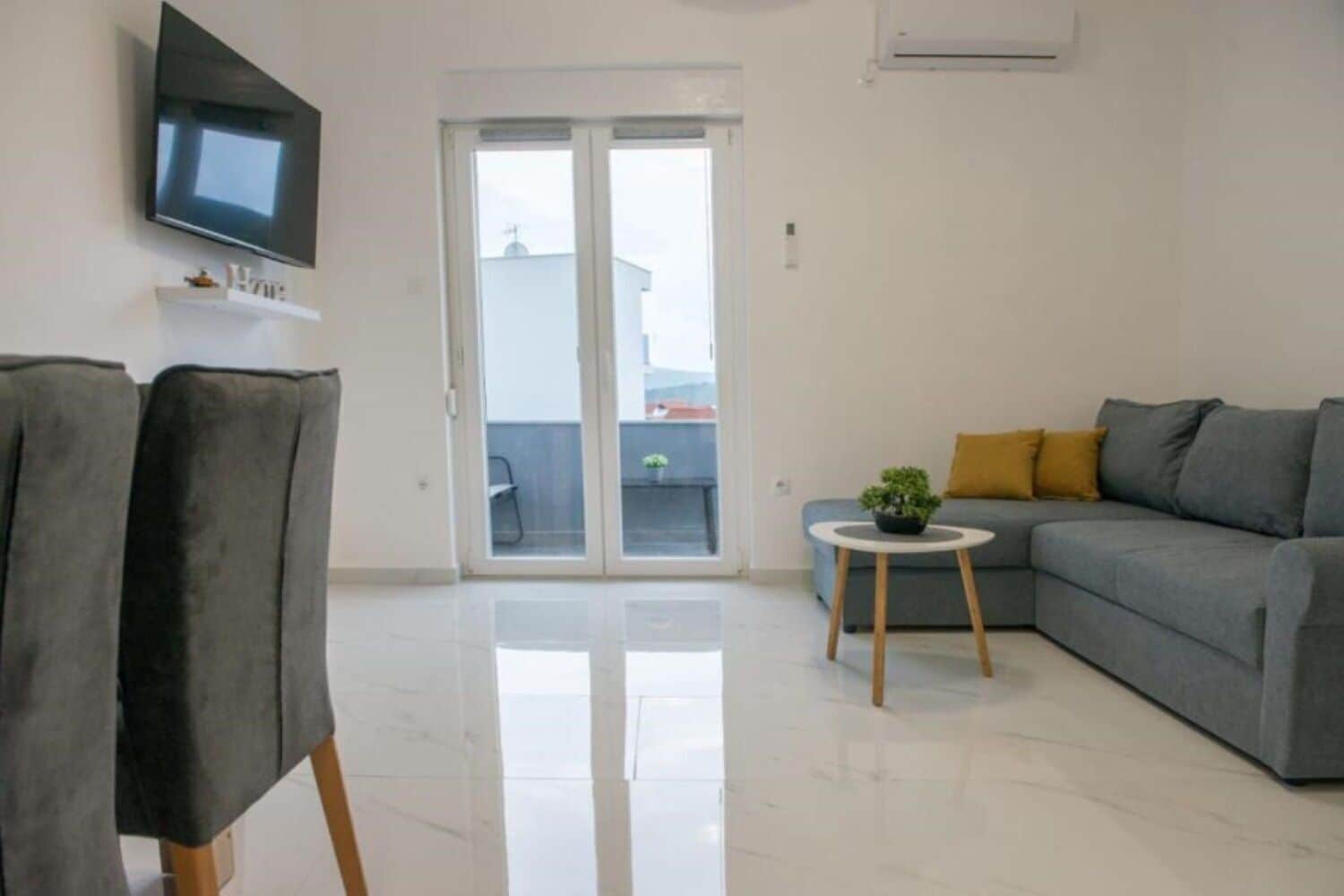 Apartment (A2) | Living room