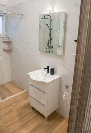 Apartment (A1) | Badezimmer