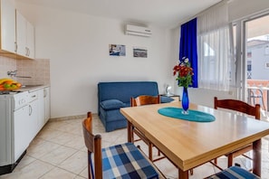 Apartment (A1) | Living room - Apartments Tanja (Pakostane)
