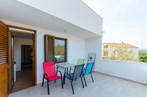 Apartment (A1) | Terrace/patio - Apartments Lada (Jelsa)