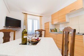 Apartment (A5) | Speisen
