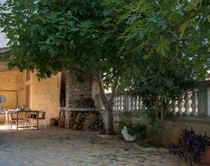 BBQ/picnic Area - Apartments Antique Ivo (Vodice)