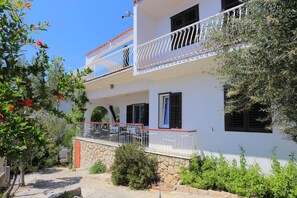 Building design - Apartment Oleandar (Omis)