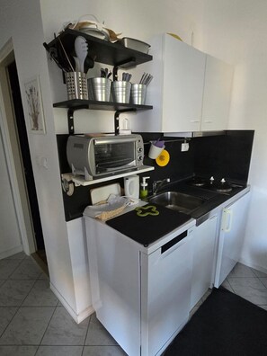 Apartment (A1) | Private kitchen - Apartment Bunja (Vodice)