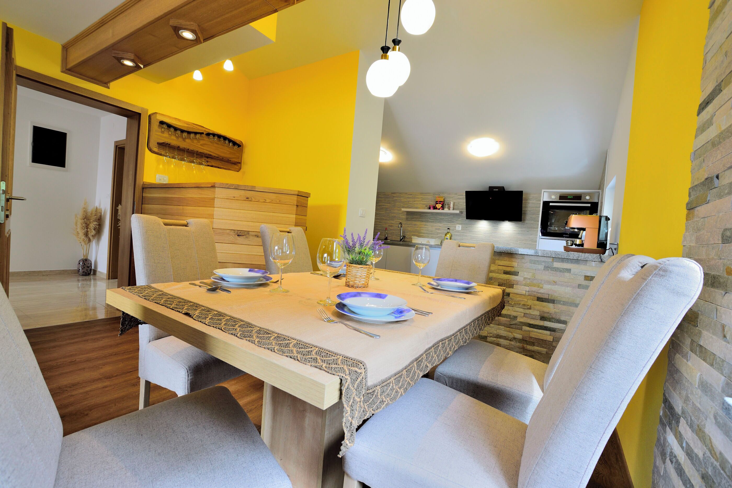 Apartment (A1) | Eigene Küche | Kühlschrank, Mikrowelle, Ofen, Herdplatte