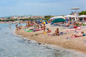 Beach nearby - Apartments Beachfront Srima (Vodice)