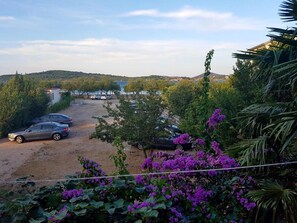 아파트 (A1) | 수변 전망