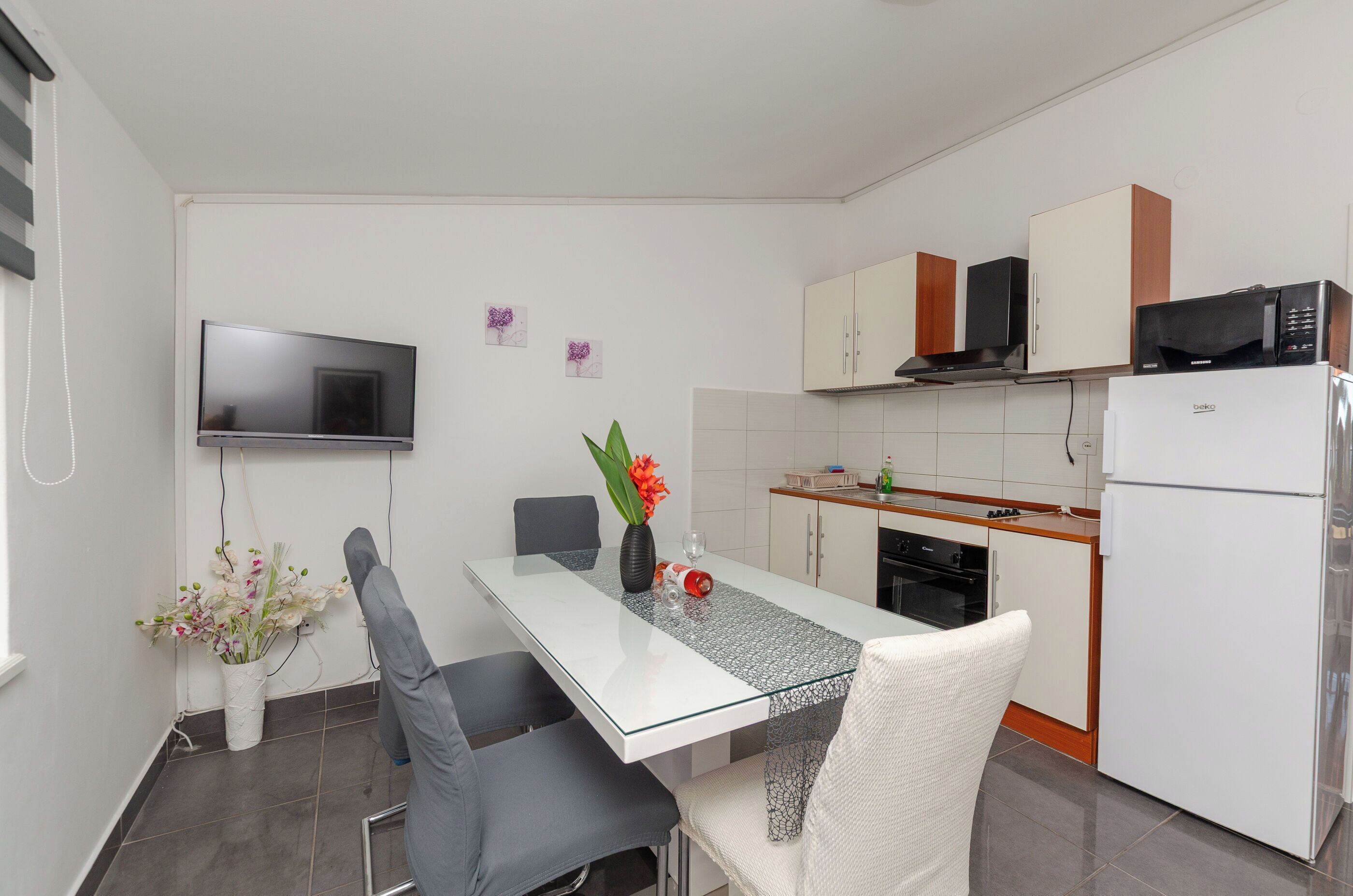 Apartment (A3) | Private kitchen | Fridge, stovetop, espresso maker, electric kettle