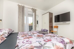 Apartment (A2) | Free WiFi - Apartments Beachfront Srima (Vodice)