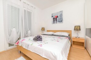 Apartment (A1) | Free WiFi - Apartments Beachfront Srima (Vodice)