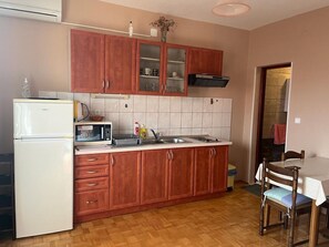 Apartment (A1) | Private kitchen - Apartments Zora (Biograd na Moru)