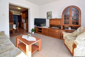 Apartment (A2) | Living room - Apartments Mandre Near sea (Kolan)