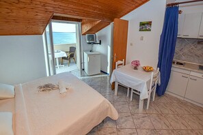 Studio (A5) | Private kitchen - Apartments Mandre Near sea (Kolan)