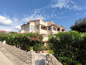 Building design - Apartments Mandre Near sea (Kolan)