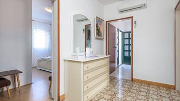Apartment (A1) | Hallway
