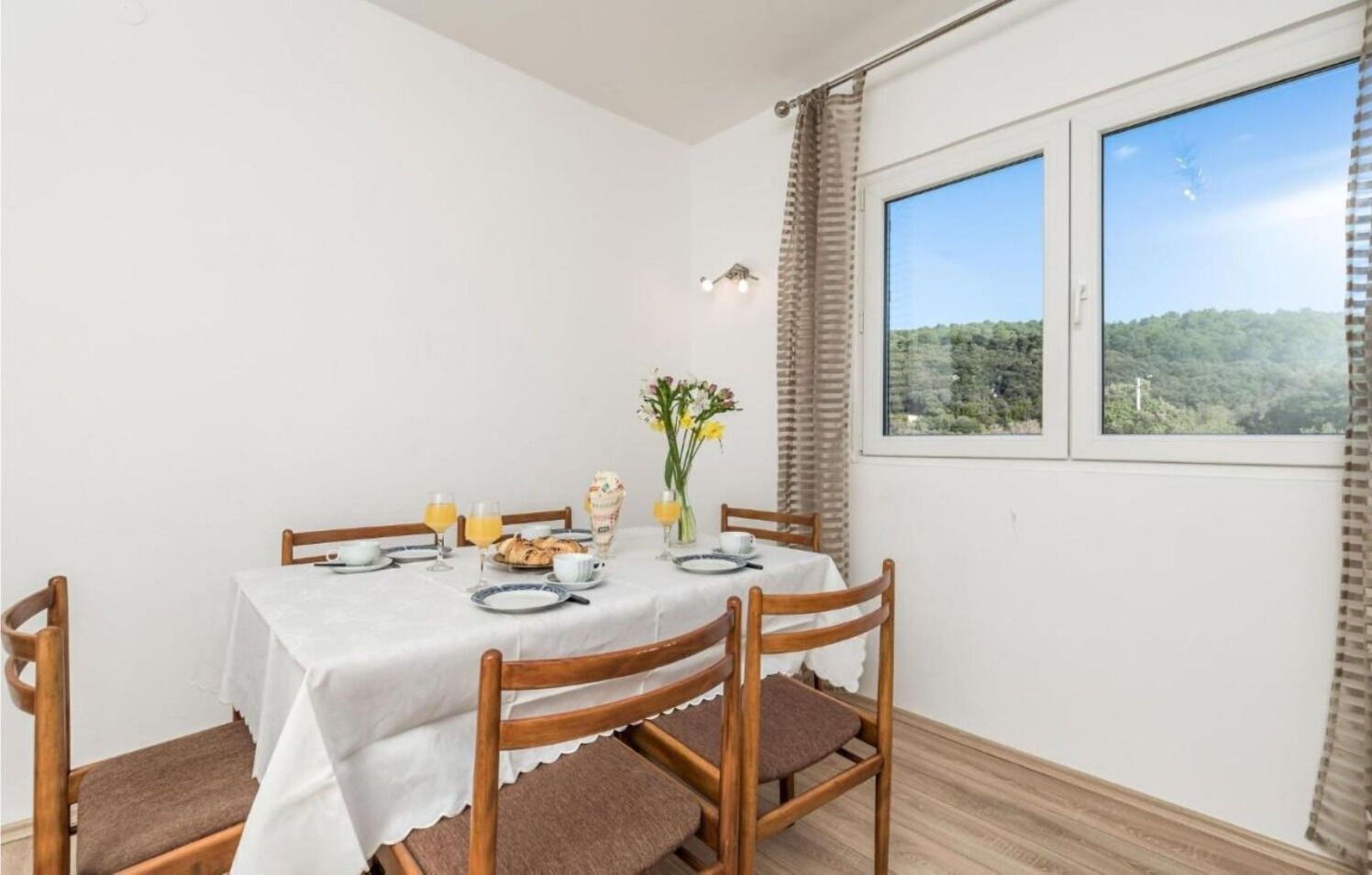 Apartment (A1) | Dining