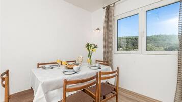 Apartment (A1) | Speisen