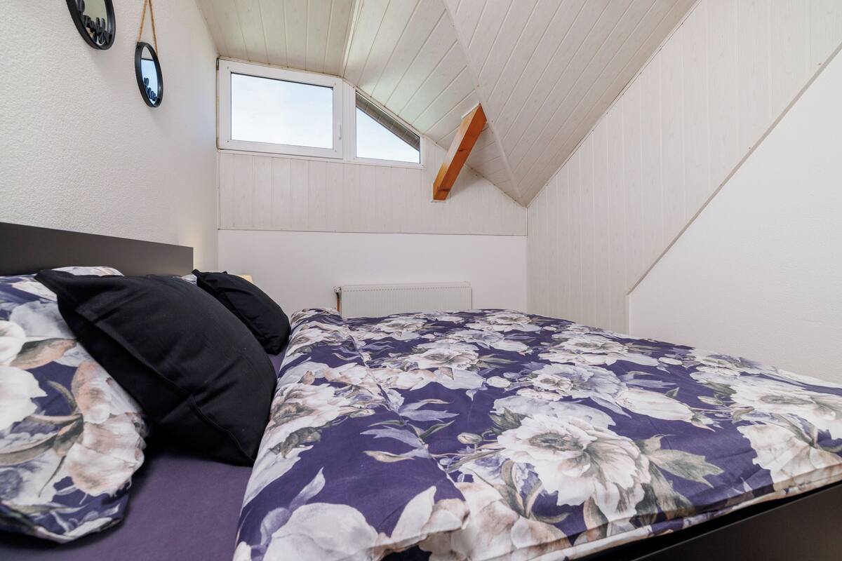 Apartment (A4) | Iron/ironing board, free WiFi