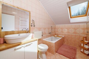 Apartment (A3) | Badezimmer | Badewanne
