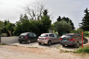 Free self-parking - Apartment Cozy Garden (Fazana)