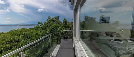 Apartment (A1) | Balcony