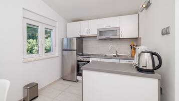 Studio (A2) | Private kitchen | Fridge, stovetop, espresso maker, electric kettle