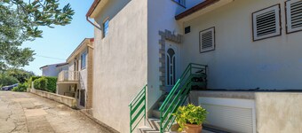 Apartments Biserka