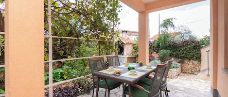 Apartment (A1) | Terrace/patio
