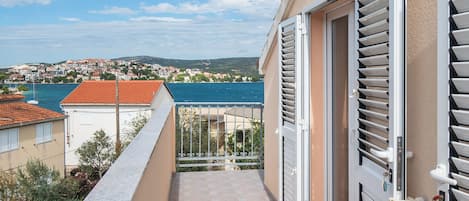 Apartment (A2) | Balcony