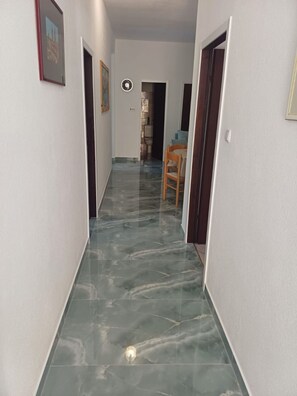 Huoneisto (A1) | Käytävä