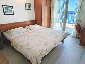 In-room safe, iron/ironing board, free WiFi - House Villa Carmen (Rogoznica)