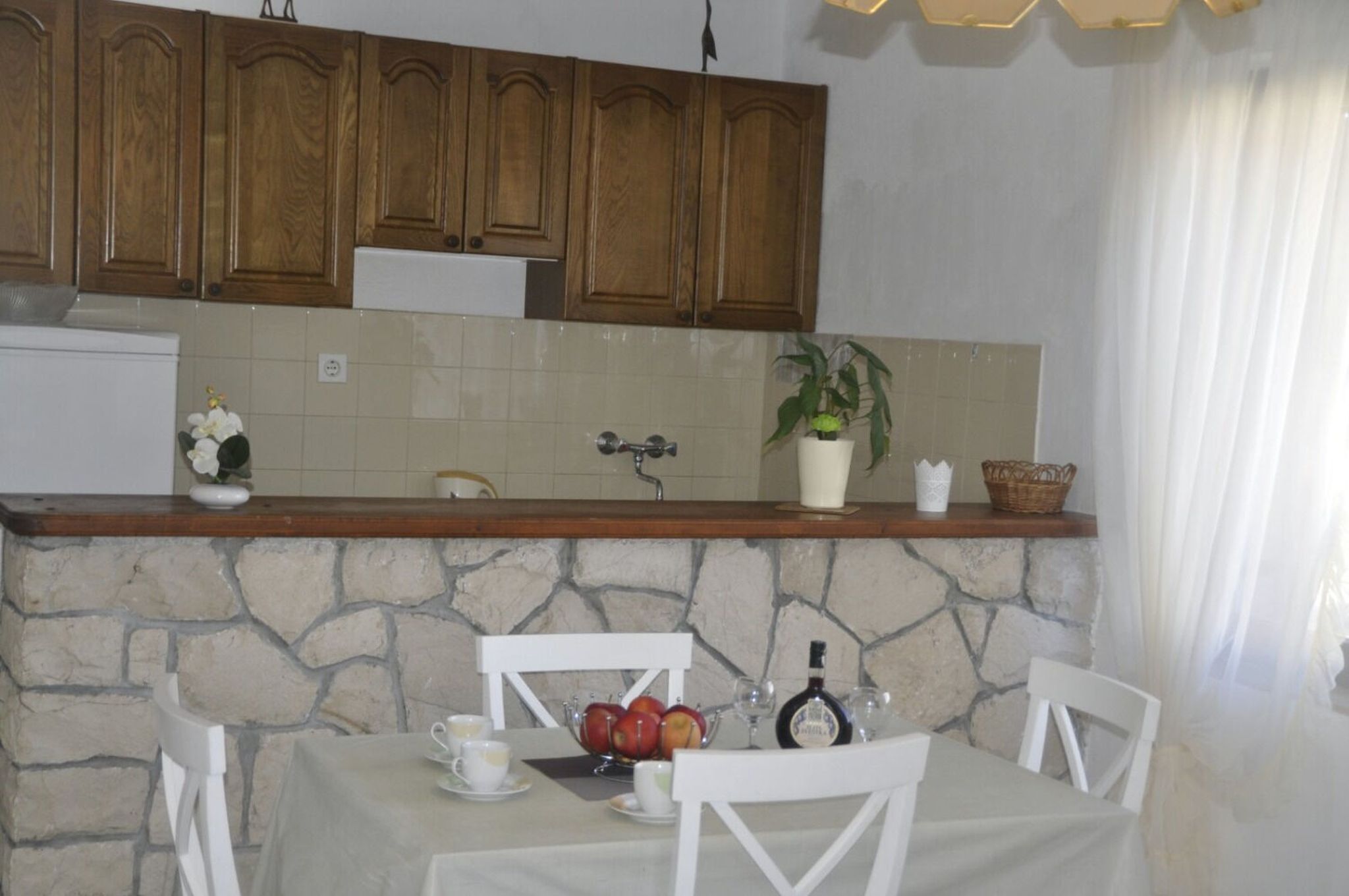 Departamento (A3) | Cocina privada | Refrigerador, parrilla de estufa, utensilios de cocina y congelador 