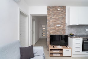 Apartment (A3) | Television - Apartments Kate (Rogoznica)