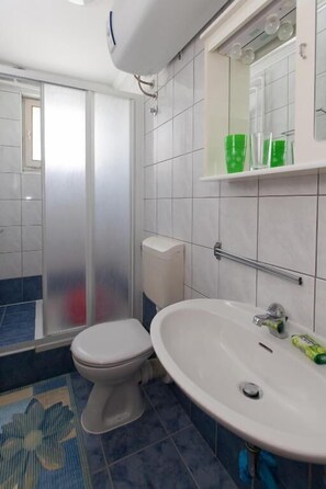 Apartment (A1) | Bathroom - Apartment Magas (Crikvenica)