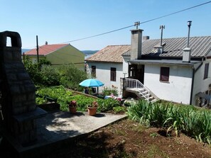 Courtyard - Apartment Magas (Crikvenica)