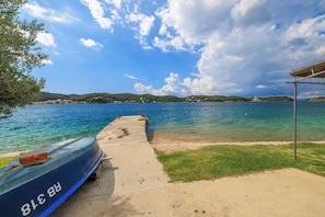 Beach - Apartments Josip R (Rab)