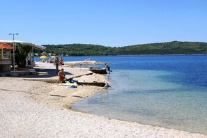 Beach - Apartment Florio (Trogir)