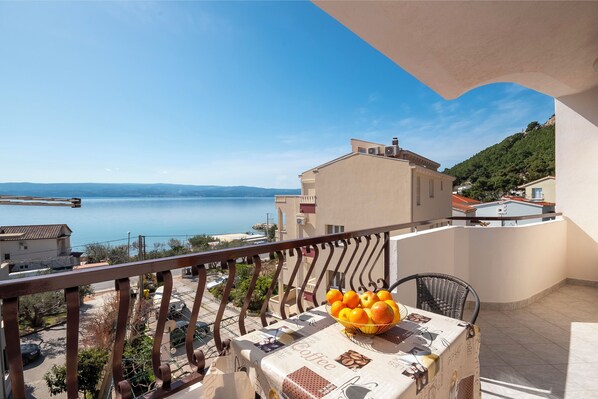 Apartment (A1) | Water view - Apartment Karlo (Dugi Rat)