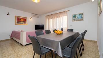 Apartment (A2) | Living room