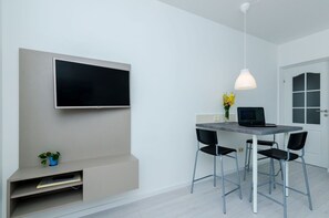 Apartment (A2) | Dining - Apartments and Rooms Villa Bouganvillea (Zupa dubrovacka)