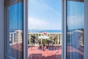 Apartment (A4) | Balcony - Apartments and Rooms Villa Bouganvillea (Zupa dubrovacka)