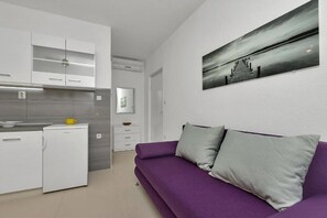 Apartment (A3) | Private kitchen - Apartments Smiljka (Makarska)